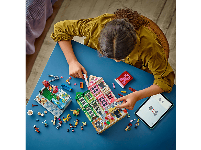 Juego de construcción - LEGO Friends Apartamentos y Tiendas: Juguetes con Mini Muñecos y Gatos para Niñas 42670, edad recomendada: 12 año(s), 1 piezas