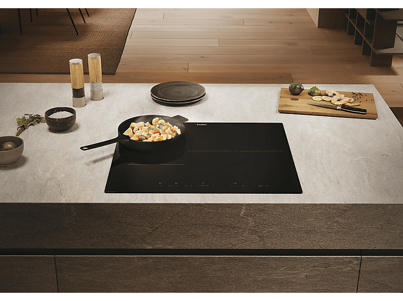 Placa inducción - Haier HAI63DC, 3 Zonas, Zona gigante de 32 cm, 9 Niveles de potencia + Booster, Negro