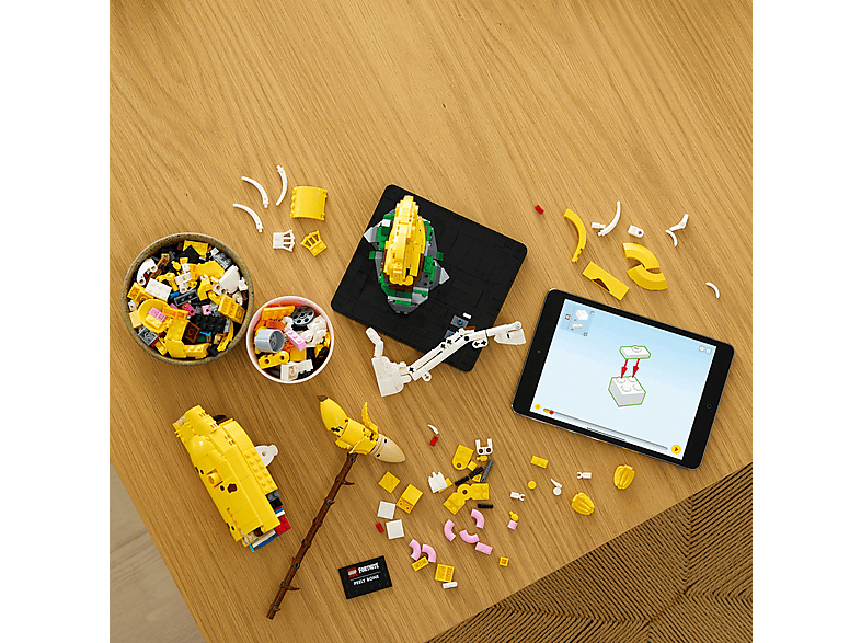 Juego de construcción - LEGO Fortnite Banano Pelado: Figura Articulada y Maqueta para Adultos, Gamers 77072, edad recomendada: 18 año(s), 1414 piezas