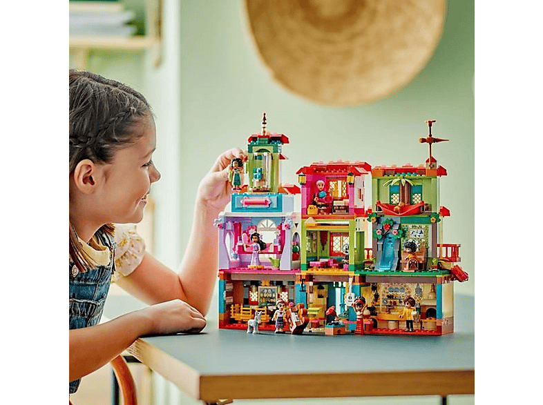 Juego de construcción - LEGO 43245, edad recomendada: 7 año(s), 1560 piezas